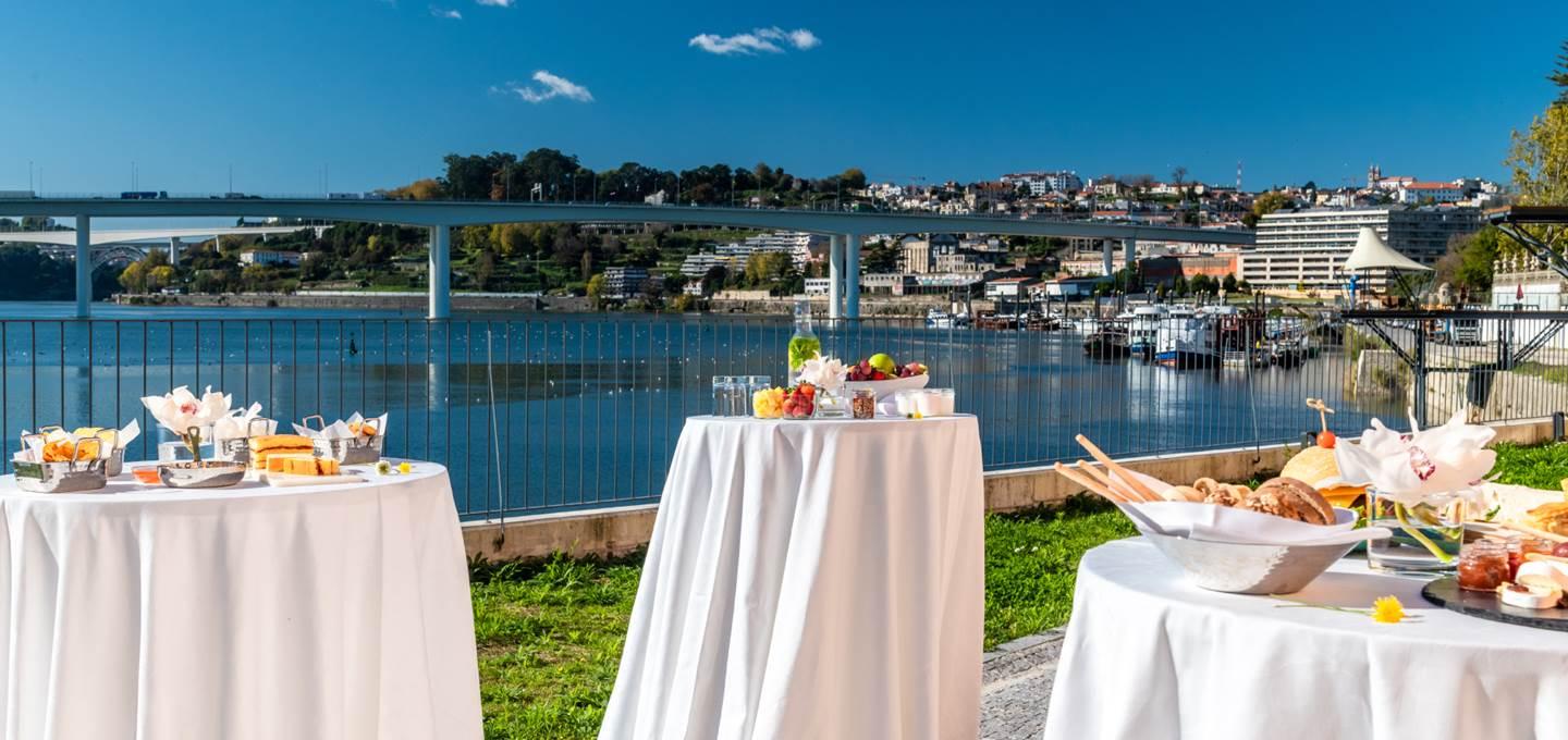 Pestana Douro Riverside - Preferred Hotels & Resorts, Lifestyle Valbom  Eksteriør billede View of the Rhine from the hotel