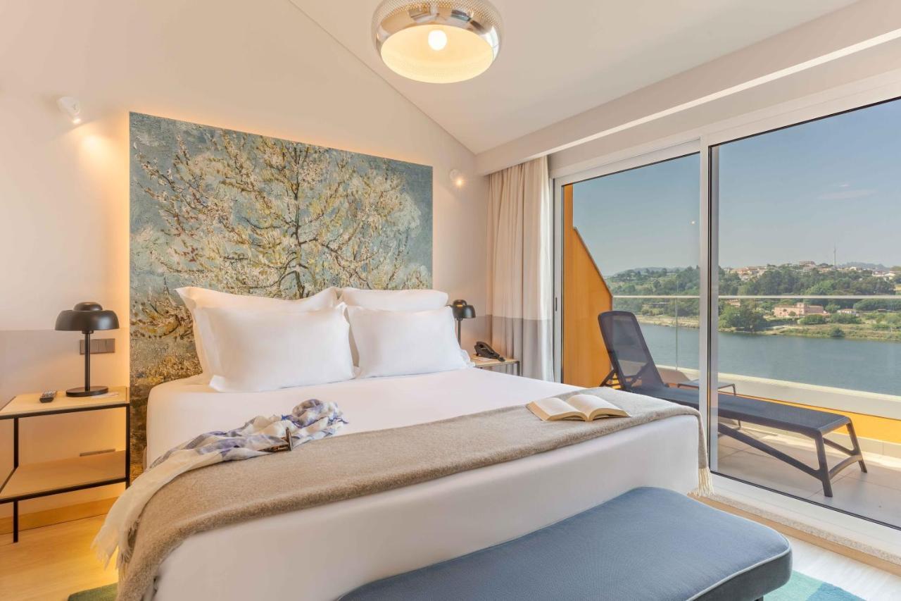 Pestana Douro Riverside - Preferred Hotels & Resorts, Lifestyle Valbom  Eksteriør billede A bedroom in the hotel